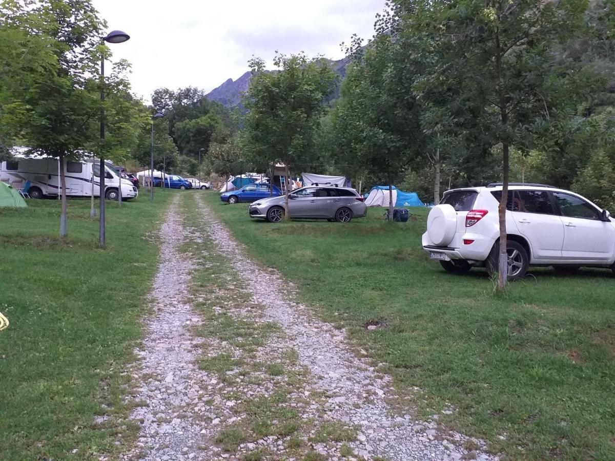Camping Riu Gelat Hotell Espot Eksteriør bilde